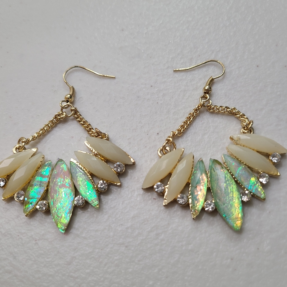 NWOT created opal earrings gold tone